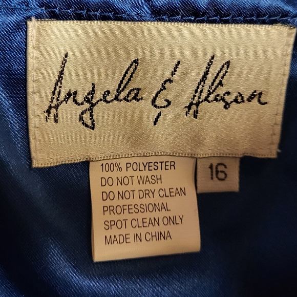 Angela & Alison Graduation Dress - Picture 5 of 7